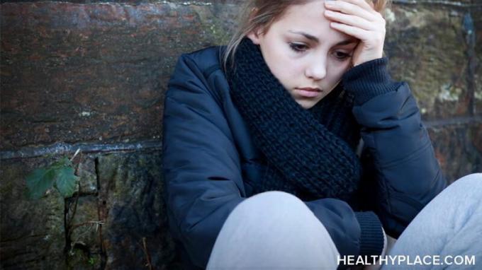 Η διαταραχή της διατροφής και η αυτοκτονία συνδέονται. Μάθετε πώς συνδέονται ο ΚΟΑ και η αυτοκτονία και τι σημάδια αυτοκτονίας για να παρακολουθήσετε στο HealthyPlace.