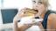 Binge Τρώγοντας Διαταραχές Τροφίμων: Τι πρέπει να ξέρετε