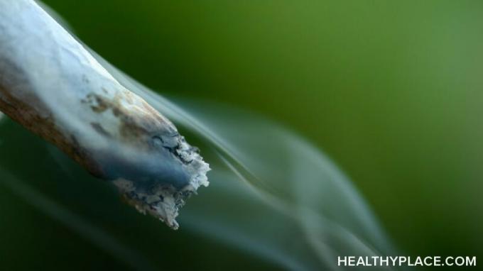 Οι επιδράσεις της μαριχουάνας γενικά θεωρούνται ως θετικές, αλλά οι συνέπειες των καπνιστών ζιζανίων και των παρενεργειών μαριχουάνας μπορεί να βλάψουν την υγεία του χρήστη του δοχείου.